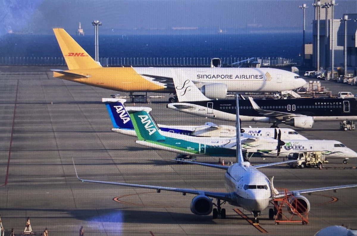 9H_GGG's tweet image. 朝飯食わずに来たけれど…
デッキ開く前にシンカーゴ飛ぶと思ったら…
#RJGG 
@Centrairairport