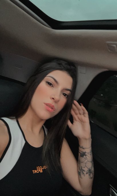 Boa noite meus amores 🥰 https://t.co/YFdWrKxpFG