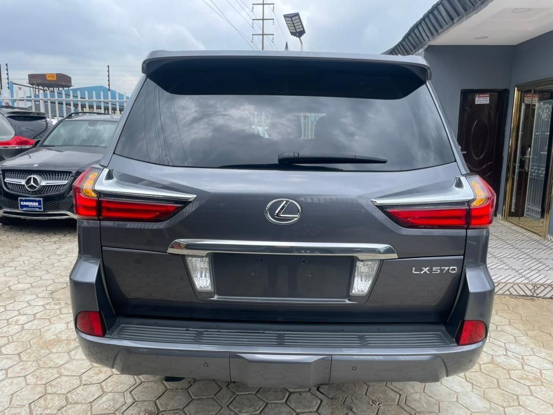 AdewemimoAyo's tweet photo. ❗HOT DEAL❗ 
2017 LEXUS LX570 
ACCIDENT FREE DUTY PAID WITH COMPLETE CARFAX HISTORY 
LOW MILEAGE: 17000MILES
 FOREIGN USED 🇺🇲
💰:N76M (NON-NEGOTIABLE)
FOR ENQURIES 
CALL 📞/WHATSAPP: +234 703 117 5133 
DM 📩:@AdewemimoAyo
Delivery to all states https://t.co/R6WbVQe4SH
