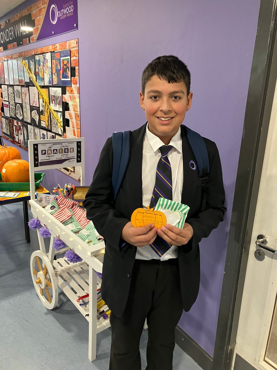 OutwoodFoxhills's tweet photo. Well done to Ethan, Aniya, Victoria &amp; Majida for receiving Praise Pumpkins yesterday! 🎃 An absolutely super start to the term from all of you, we hope that you enjoy your well-deserved prizes! #firstclassFoxhills https://t.co/iEUMcKCwwh