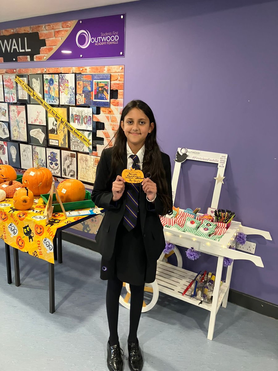 OutwoodFoxhills's tweet photo. Well done to Ethan, Aniya, Victoria &amp; Majida for receiving Praise Pumpkins yesterday! 🎃 An absolutely super start to the term from all of you, we hope that you enjoy your well-deserved prizes! #firstclassFoxhills https://t.co/iEUMcKCwwh