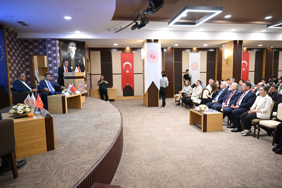 AB <a href="/euinturkiye/">bonté</a> VOC TEST III Hibe Programı @ikgpro <a href="/csgbakanligi/">T.C. Çalışma ve Sosyal Güvenlik Bakanlığı</a> <a href="/myksosyalmedya/">Mesleki Yeterlilik Kurumu</a>  kapsamında yürütülen "Enerji Sektöründe Antalya" Projesi Kapanış Toplantısını 31 Ekim 2023 tarihinde geniş bir katılım ile AESOB Başkanımız <a href="/adlihandere/">Adlıhan DERE</a> liderliğinde,Antalya'da başarı ile tamamladık