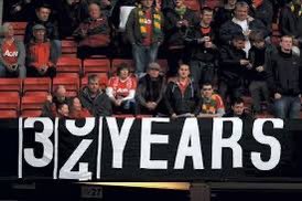 mancityneil's tweet photo. Never forget and never stop laughing at them.
All together now.
“Old Trafford is falling down” https://t.co/XC8lM5CGiz