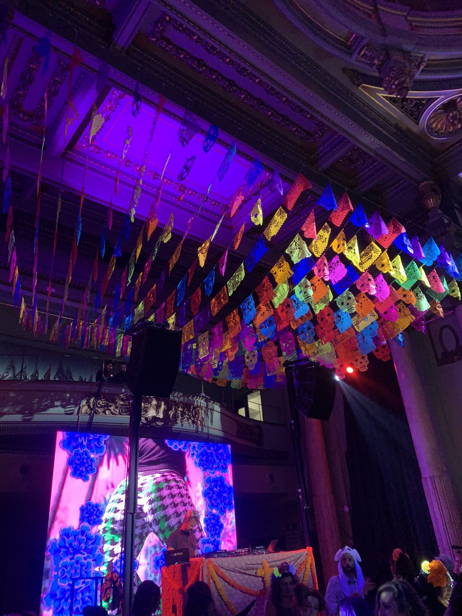 TallonEric1's tweet photo. Feliz #fiestadelosmuertos ! Y gracias al @cbamadrid por su fiesta tan bonita ! https://t.co/VQ9MTH9zeY