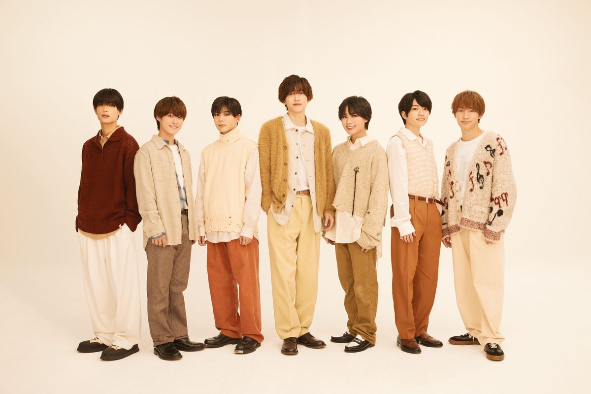oricon's tweet photo. 『ベストヒット歌謡祭』11/16放送

🎤出演者25組発表❗
https://t.co/WXB23Lbl51

#ベストヒット歌謡祭
関ジャニ∞
Kis-My-Ft２
なにわ男子
香取慎吾（ソロ初）
SKY-HI（ソロ初）
BE:FIRST
MAZZEL（初）
JO1
INI（初）
Mrs. GREEN APPLE（初
NiziU
乃木坂46
僕が見たかった青空（初）
FANTASTICS（初）
新しい学校のリーダーズ（初）
三浦大知
imase（初）
NMB48
キタニタツヤ（初）
倉木麻衣（初）
純烈（初）
Da-iCE
DA PUMP
ゆず
緑黄色社会