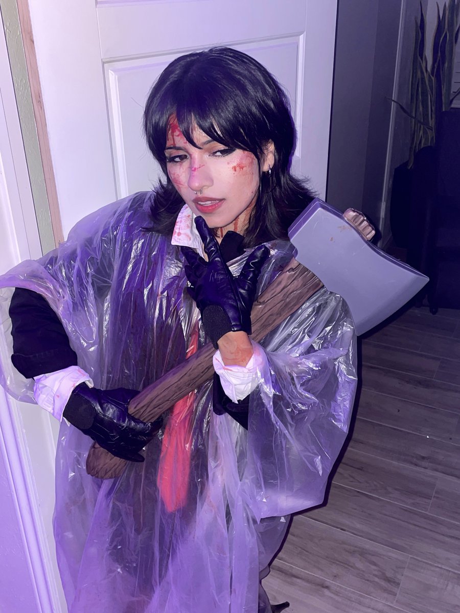 violentvira's tweet photo. I have to return some videotapes... https://t.co/gxUjksngZd