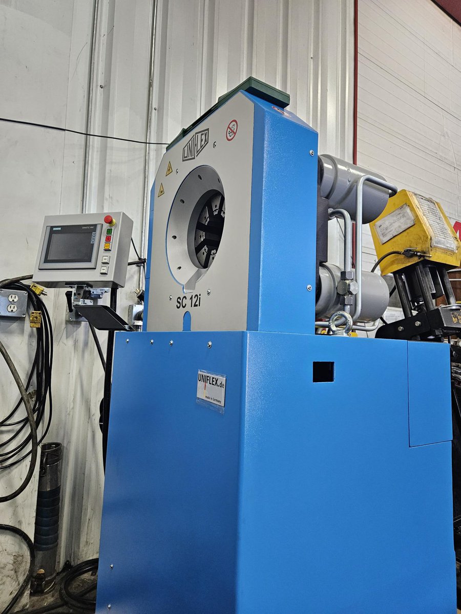 lashenterprises's tweet photo. Lash has always been an industry leader in providing the services our customers need and want to be safe, efficient and working. Our newest edition does just that. Our 370 ton industrial crimper, allows us to handle larger diameter higher pressure hoses (up to 3” 6000 psi)! https://t.co/bnaa572Pec