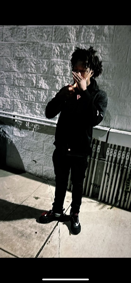 we goin up kno uh young niqqa gon get at you , mask on my face walkem down inna dickies suit 🧼