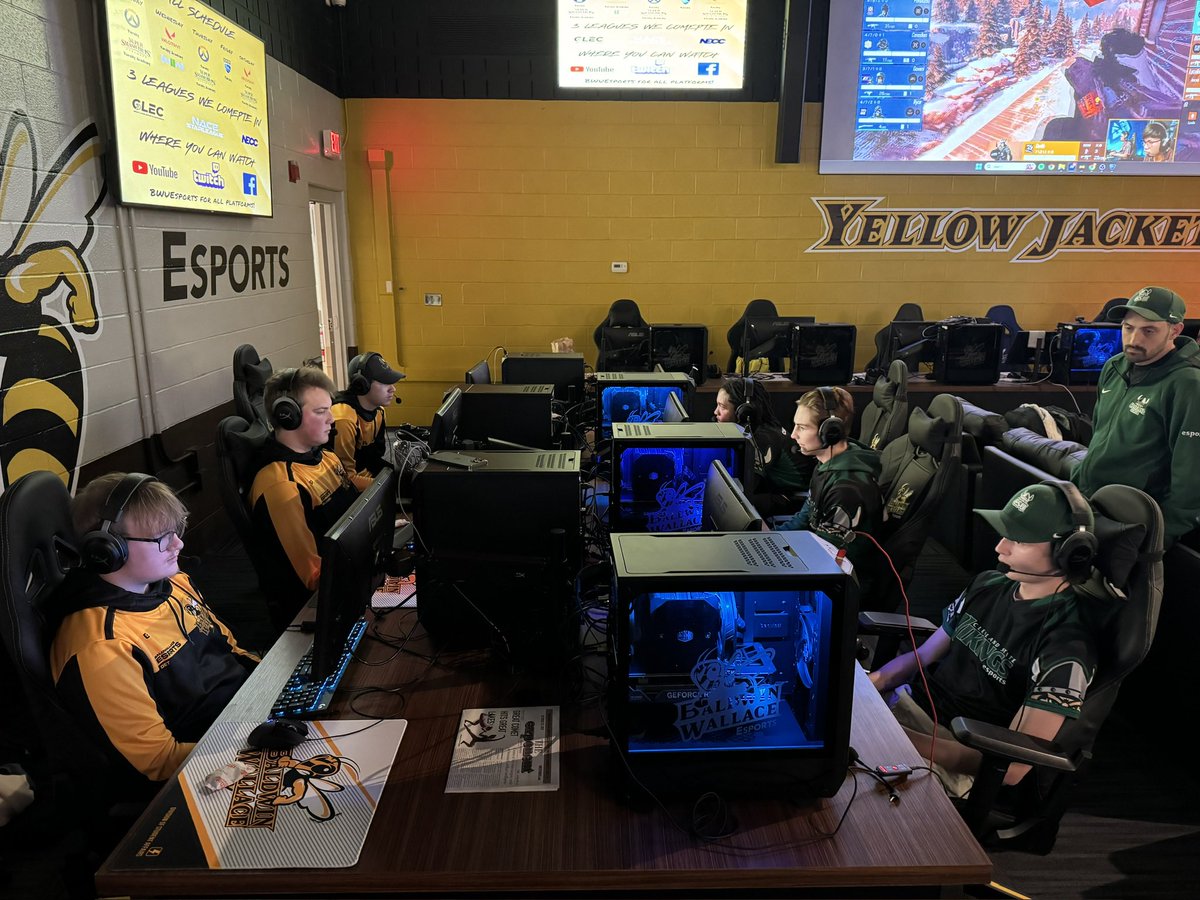 Battle of Cleveland pt. 2! CSU Vikes Green vs our Varsity RL team IN PERSON for our <a href="/neccgames/">NECC</a> match 💪 Tune in to our twitch or come in person to Loomis 171 #SetTheStandard