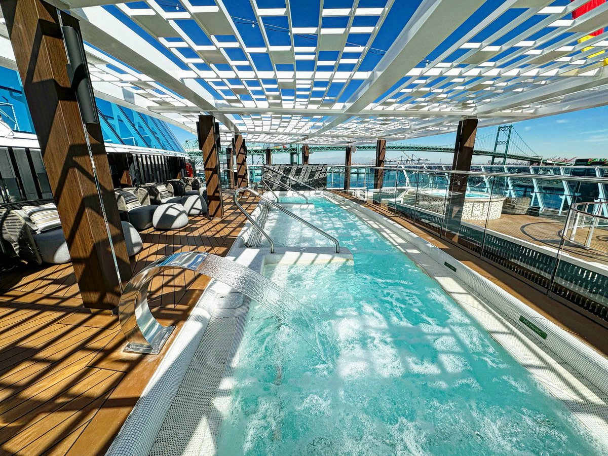 PopularCruising's tweet photo. I’m already quite smitten with @OceaniaCruises new #Vista and its sublime expansive Aquamar #Spa Terrace #OceaniaCruises #CruiseTravel #CruiseSpa https://t.co/CMf0dRyHZp