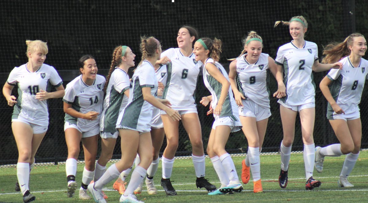 Excellent come from behind 4-1 Team Win over Wilbraham-Monson tonight. Record now 12-3-2 @AustinPrepGSoc