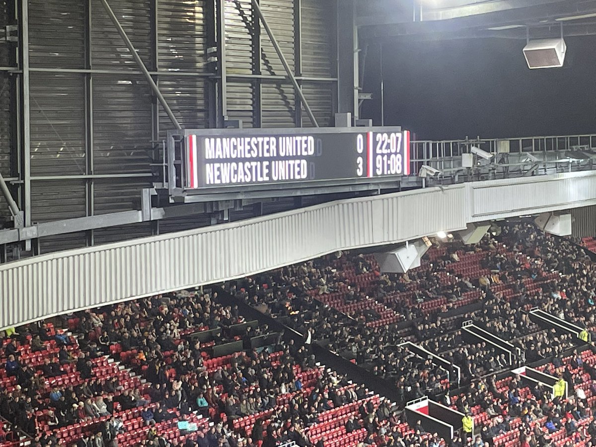 Neville, Roy Cropper, Connor McGregor, Mark Goldbridge, Keane, Chesney, 75% of London, Jim McDonald, Beckham, Tyson Fury, Gail Platt, Alex Ferguson, Stone Roses and every person who’s ever drank in the Rovers

Our reserves just gave your boys one hell of a beating!
#MUNNEW #NUFC