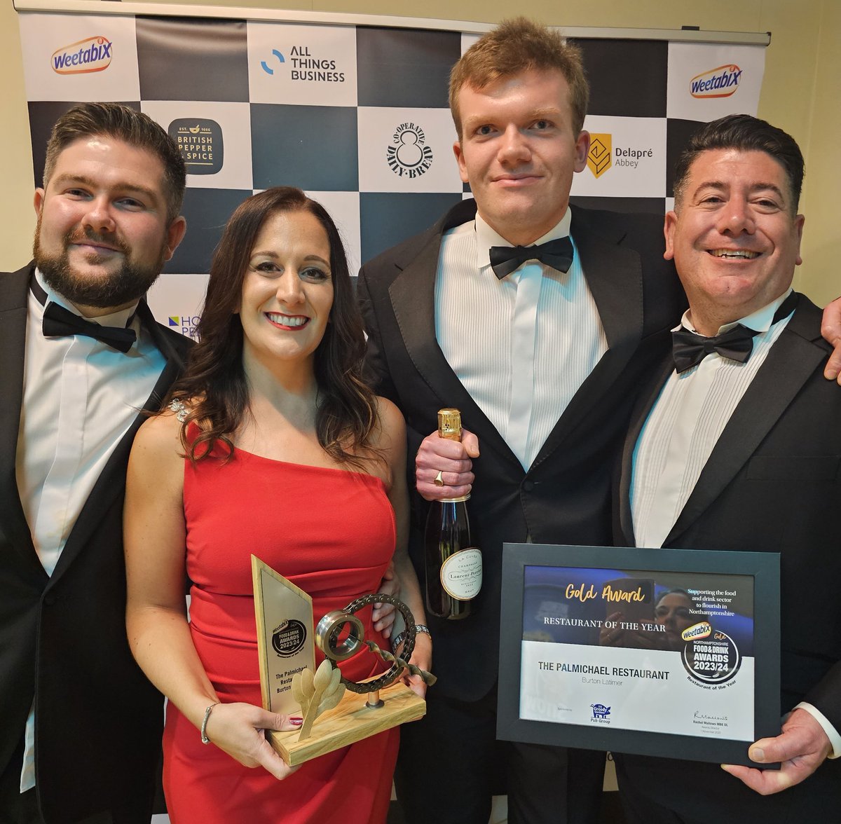 foodawardsHQ's tweet photo. 🥇 The winner of the Restaurant of the Year, sponsored by the
Greedy Gordon's Group, is
The Palmichael Restaurant
Burtin Latimer
#WNFAD #WNFAD23 https://t.co/3CcT5IPzBT