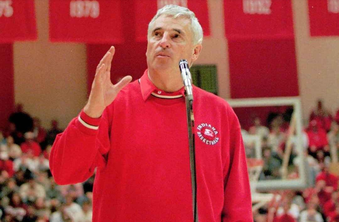 KearsleyFB's tweet photo. 🙏 RIP Coach Knight 🙏 https://t.co/PZfhQqXvTQ