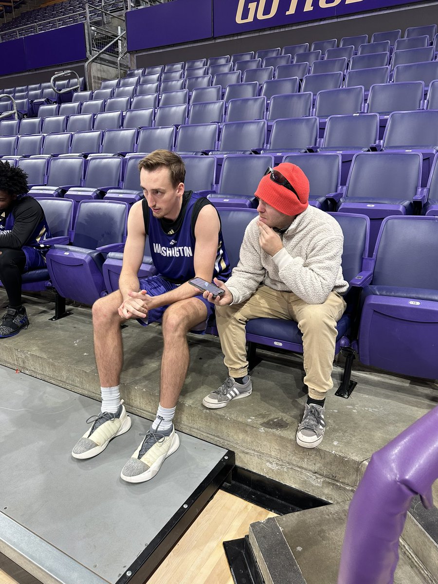 Washington Men's Basketball tweet media