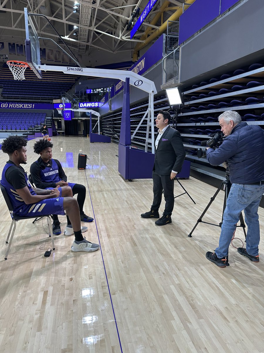 Washington Men's Basketball tweet media