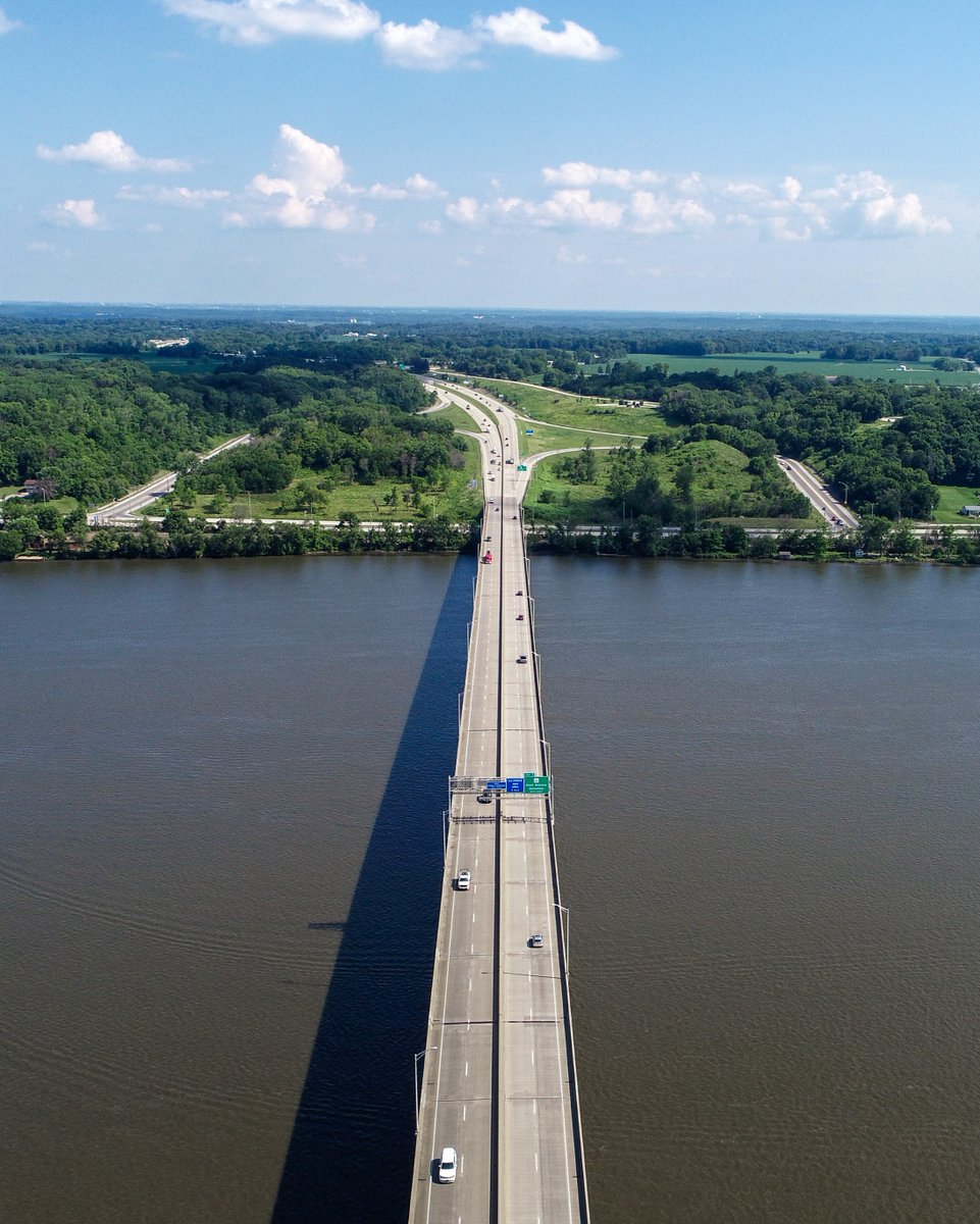 BisonBridge's tweet photo. The Bison Bridge isn’t solely about bison or the bridge...

It’s also about the Mississippi River and getting millions of people who are just passing by on I80 to stop and experience it.

🦬 11/15 online Public Meeting: https://t.co/i8lmZrssJh

#bisonbridge #visitquadcities https://t.co/q1eS99gDmT
