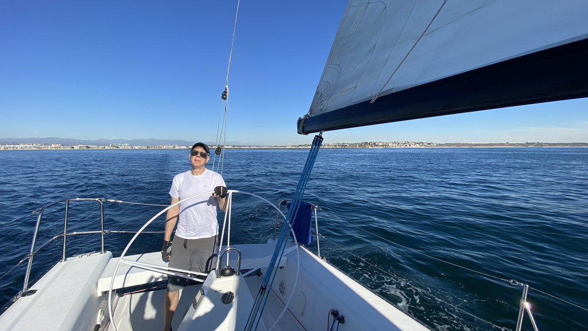 MarbanLab's tweet photo. Cool #data of the week: tacking at 6.2 knots with 8 knot winds, no waves, 70 degree air temp on Audacious… discussing #ECcoupling and marine #biology in #SantaMonica bay with @jgoldhaber! @SmidtHeart #CardioTwitter https://t.co/RpQMZjRyZr