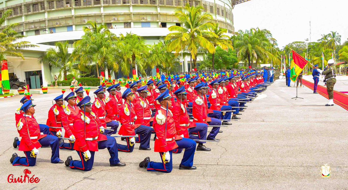 En ce jour du mercredi 1er novembre 2023 marquant la célébration de la date anniversaire de la création de notre Armée nationale, j'ai présidé solennellement au Palais Mohammed V la prestation de serment du troisième peloton des élèves-officiers médecins et la quatorzième