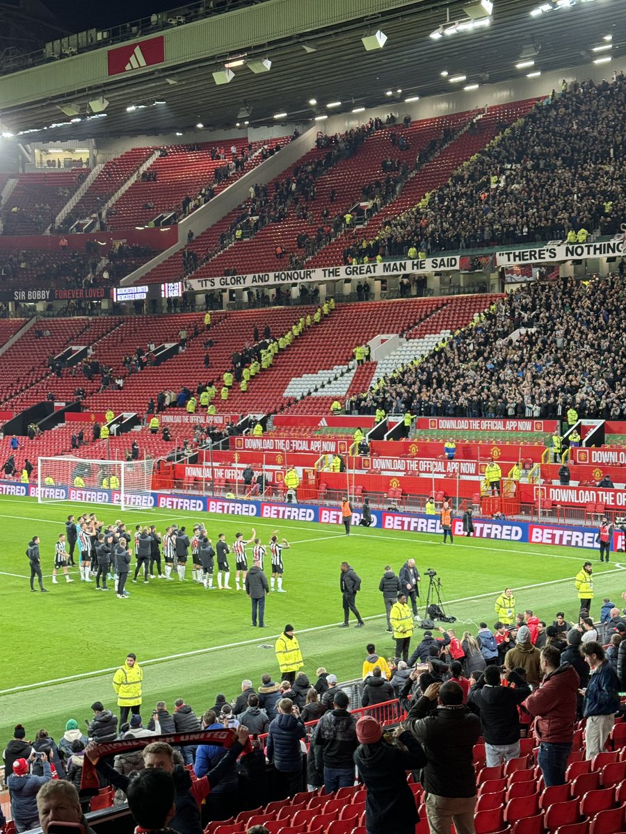 Incredible performance by the lads, so proud of the resilience and fight. We are united, we are one. 🖤🤍🖤🤍<a href="/NUFC/">Newcastle United</a> #nufc #carabaocup also a special thanks to the away fans, you sang your hearts out - your support means everything to the team. ❤️