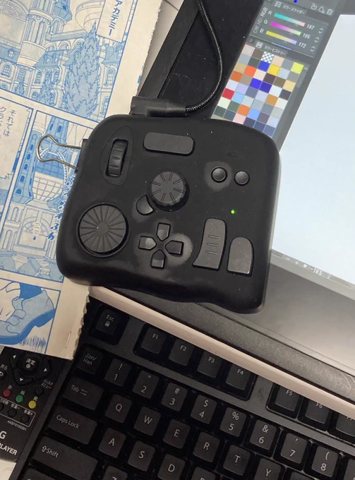 左手デバイスのツアーボックスネオを使い始めたんだけど、習い性でついついキーボードのショートカットキーを押してしまう。意識して使うようにして慣れないと宝の持ち腐れになっちゃう。