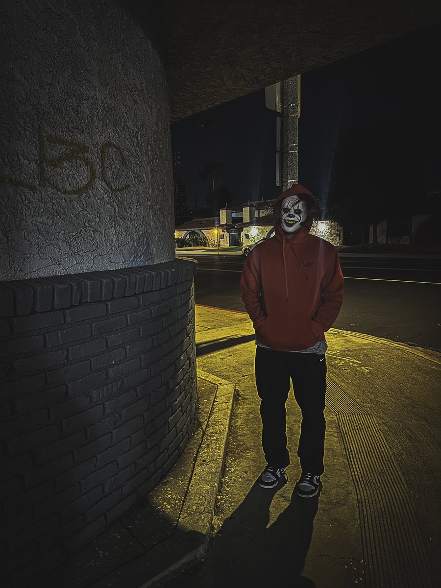 markjaydar's tweet image. 🎃🎃