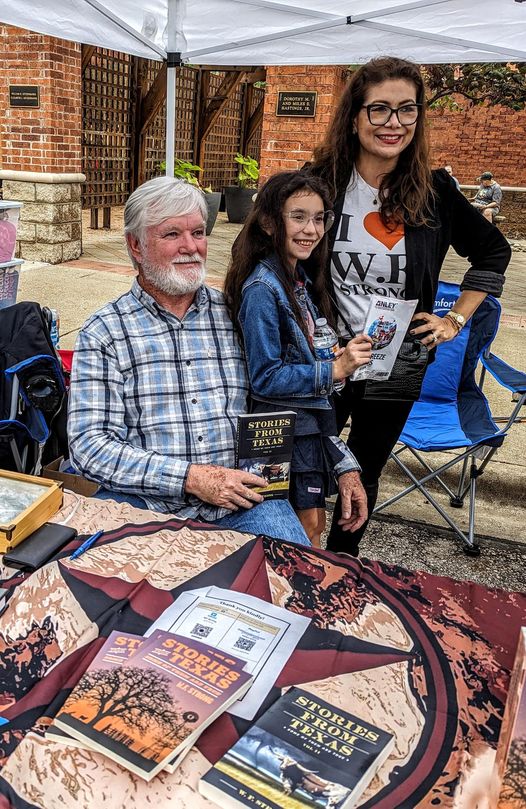 WFStrong's tweet photo. Great Texas Country Reporter Festival in Waxahachie. https://t.co/XWYkCkTtBt