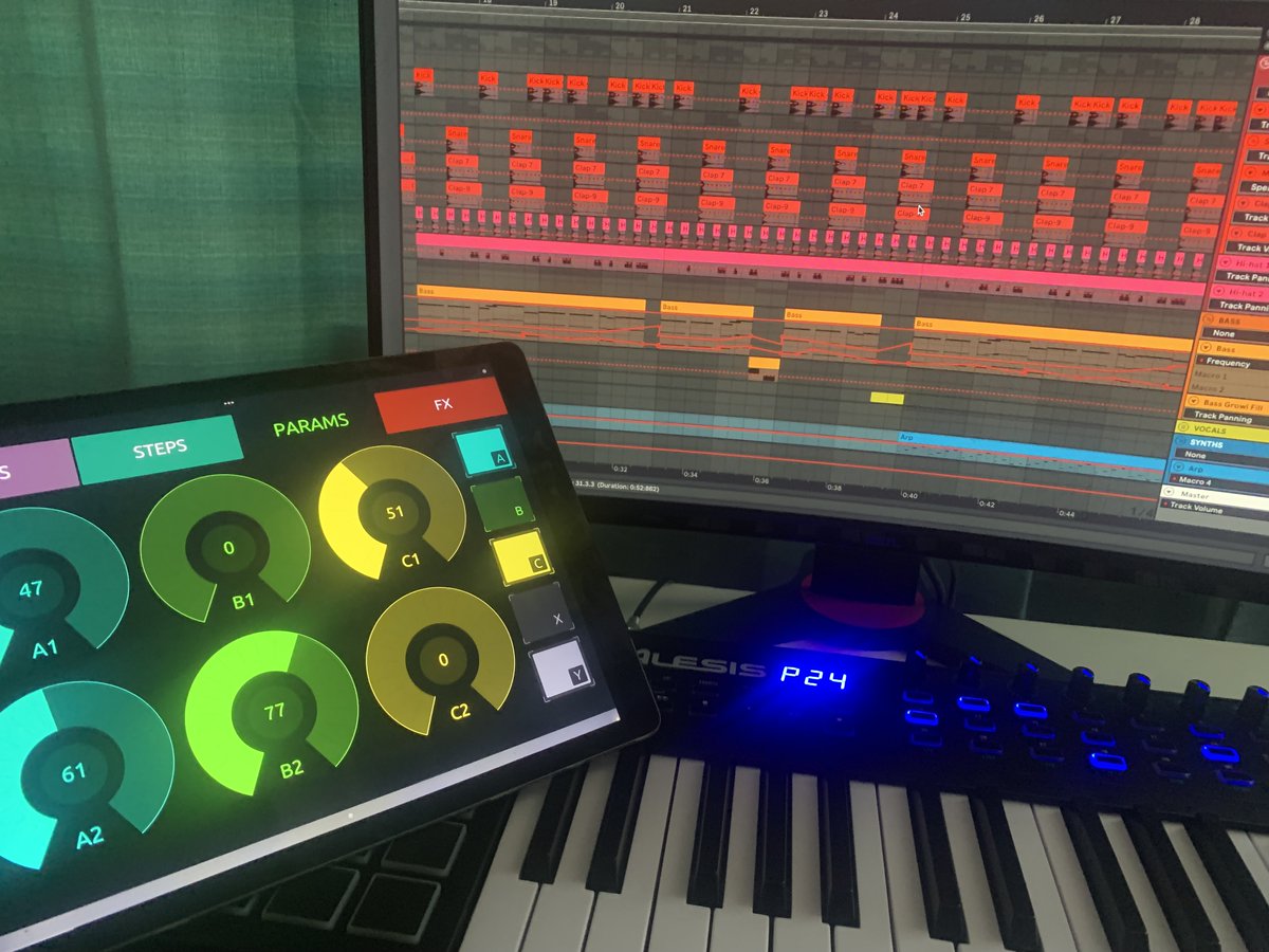 Jefferson_Kidd's tweet image. ⚜️DAY 67
#100DaysOfCode
'MIDI and OSC Control Surfaces'
✅ In addition to #DAW #controllers, we'd test touch surfaces for production and performance.
✅ @LiineWire and @hexler_net were major players in this technology.
✅ Their IDEs had multiport communication protocols,…