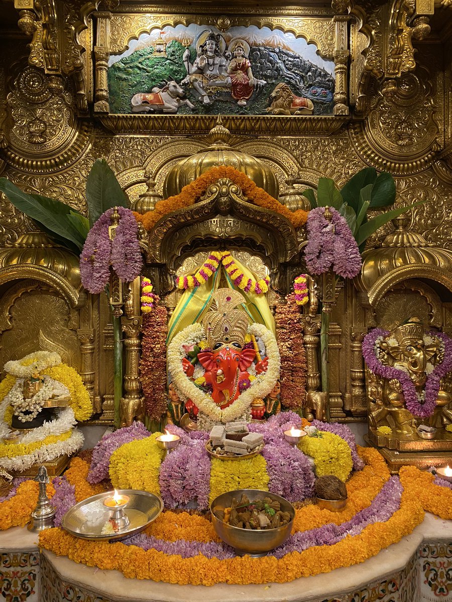 SVTMumbai's tweet photo. 🙏 गणपती  बाप्पा मोरया 🌺मंगलमूर्ती मोरया 🙏०२/११/२०२३ 
🙏Ganapati Bappa Moraya 🌺 Mangalmurti Moraya  🙏02/11/2023 https://t.co/0PZLVbZQ8N