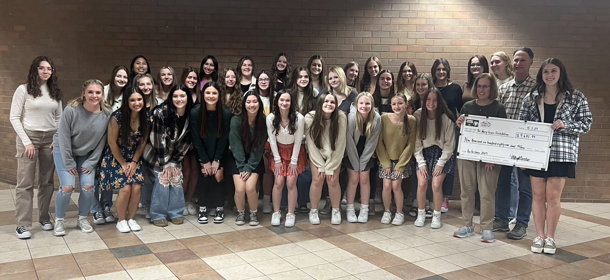 The Medina volleyball team was proud to present a check for $9,681.94 to Mike Grace and Stephanie Novicky of The Mary Grace Foundation tonight! Thanks to all of our Ace for Grace sponsors and attendees!💕🏐