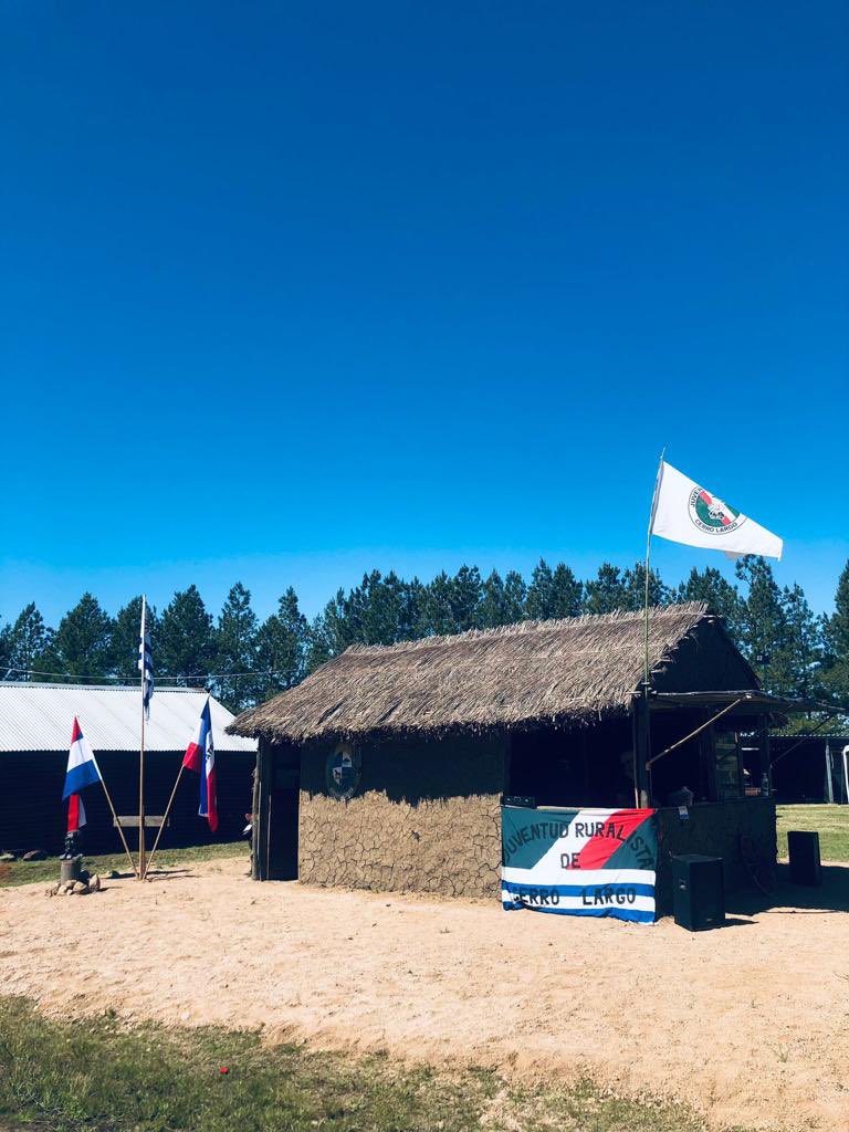 🌾| EXPO MELO

Del 5 al 8 de octubre, se llevó a cabo la Expo Melo, un evento de gran relevancia en el que estuvimos presentes junto a @juventudruralista una vez más.

Federación Rural de Jóvenes
Por los JÓVENES, con el CAMPO y para el URUGUAY