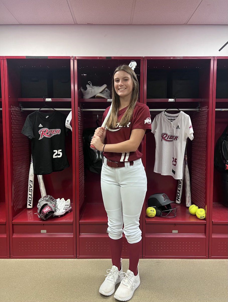 bgcatching's tweet photo. Have a look at our 2024 Rider commit Noelle Flail having a great time taking pictures in her future uniform! Hard work pays off! #futurebronc https://t.co/NIZoh3veK2