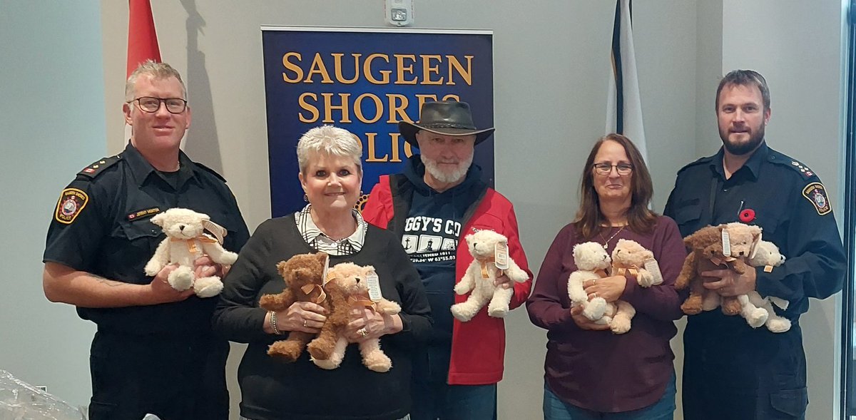 Huge thanks to the Saugeen Shores Corvette Club for donating Teddy Bears that officers will hand out to children experiencing difficult times #ssps2023