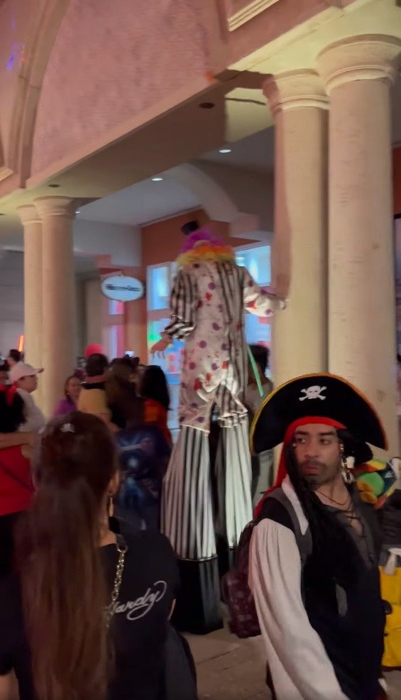 trybendsky's tweet image. Halloween at Gulfstream Park☠️☠️