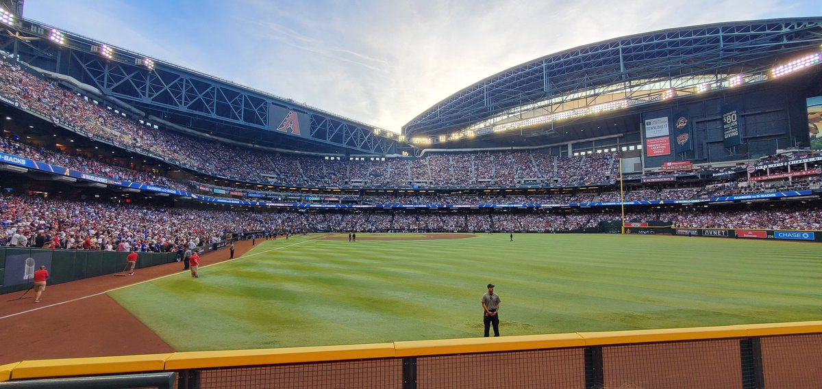 Light027's tweet image. World series, go dbacks!