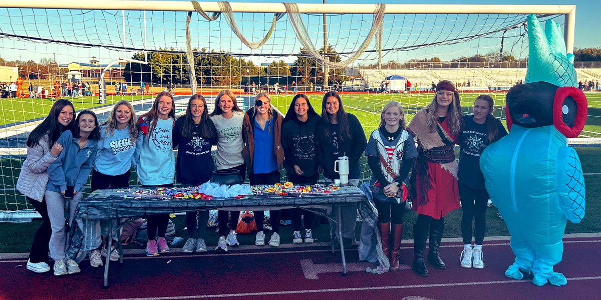 We had a great night last night at track or treat handing out candy to the community! It’s always a good time with these girls!!! #P2BASS