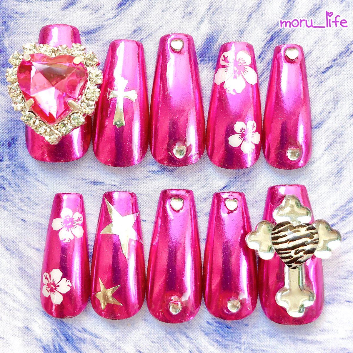 moru_nail's tweet photo. Y2Kネイル💋🦓🌺🩷✝️
平成ギャルをイメージして作りました⭐️
メルカリへ出品しています🐹
#ネイルチップ
#ハンドメイド
#ジェルネイル
#y2k
#y2kネイル
#ギャルネイル
#平成ギャル
#ピンクネイル
#nail
#nails
#gelnails
#gelnail
#pink
#pinknails
#pinknail
#japannail
#gal
#galnail https://t.co/nmzKT6DBI9
