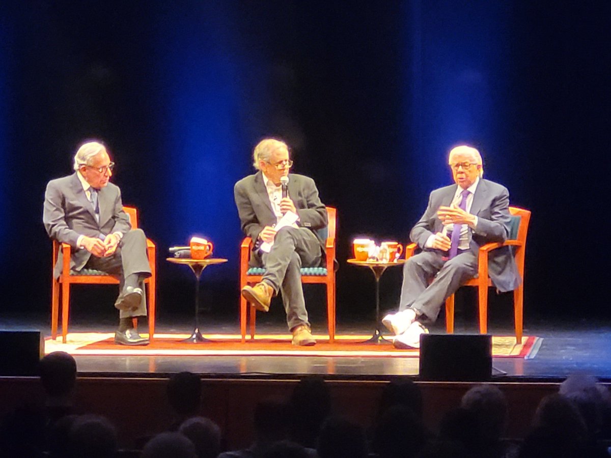 micahdanney's tweet photo. 10/26, @carlbernstein on events in #Israel, #Palestine, #Gaza: "I think it's important... to talk about some realities that, often, the American press doesn't get -- one of which is that Likud is not Israel... it is a misconception... to equate Likud/ Netanyahu with... Israel" https://t.co/sOMYQ20Lzw