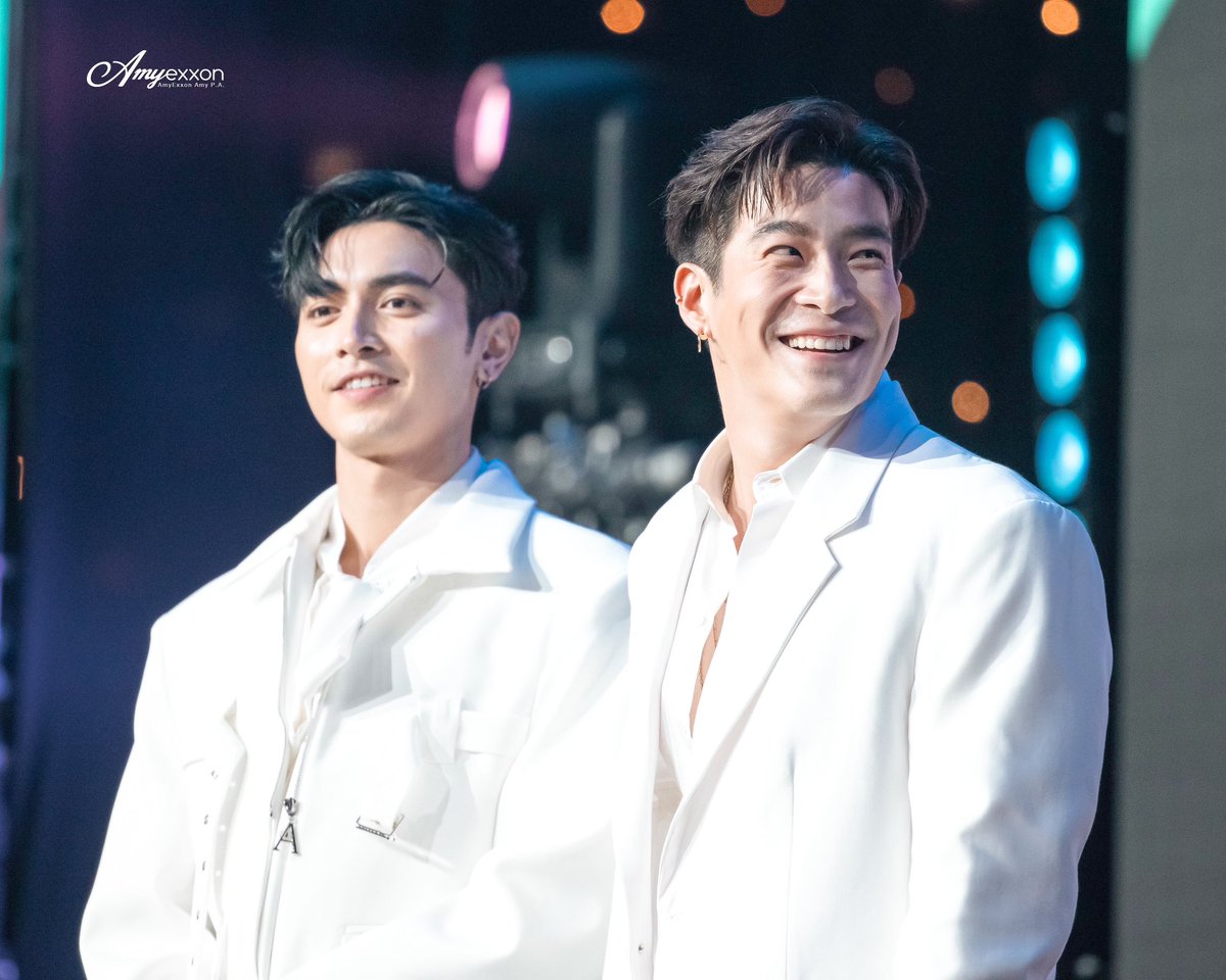 AmyExxon's tweet photo. @pon_nawasch @lekteeradetch คิดถึงเสน่ห์รักนางซินเลย #UranusClinic #pon_nawasch #ภณณวัสน์ #กำลังใจของภณ #lekteeradetch #tlek_fc #อาเล็กธีรเดช #4thMeetnGreet https://t.co/k2KRSBVJKg