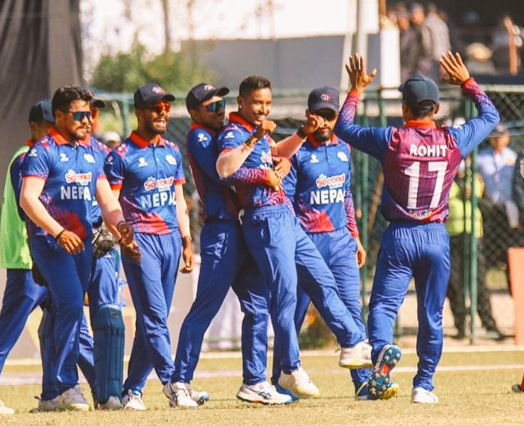 Innings Break: Oman scored 145 runs for loss of 9 wkts 🆚 Nepal.

~ Nepal requires 146 runs to win!🇳🇵🇴🇲

~Exceptional bowling performance by Nepal!
✅ Karan KC with 3 crucial wkts.
✅ Sandeep & Somal with  2 wkt each.
✅ Julshan & Bohara takes 1 wkt each!
#NEPvOMN  #NepalCricket