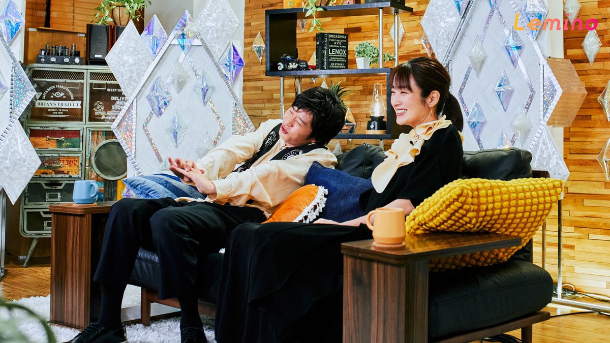 Lemino_official's tweet photo. ／
「the FACE ～100まで愛して～」
#5 配信開始🧓✨
＼

男性2人の裏工作に
ピュアな女性2人はどう向き合うのか🤔？
男たちの思惑は―。

最新話は本日から1週間無料でご覧いただけます🕐
https://t.co/yOnGKT76pp

#Lemino #100顔婚活 #田中圭 #高梨臨 https://t.co/K02n0ON4fa