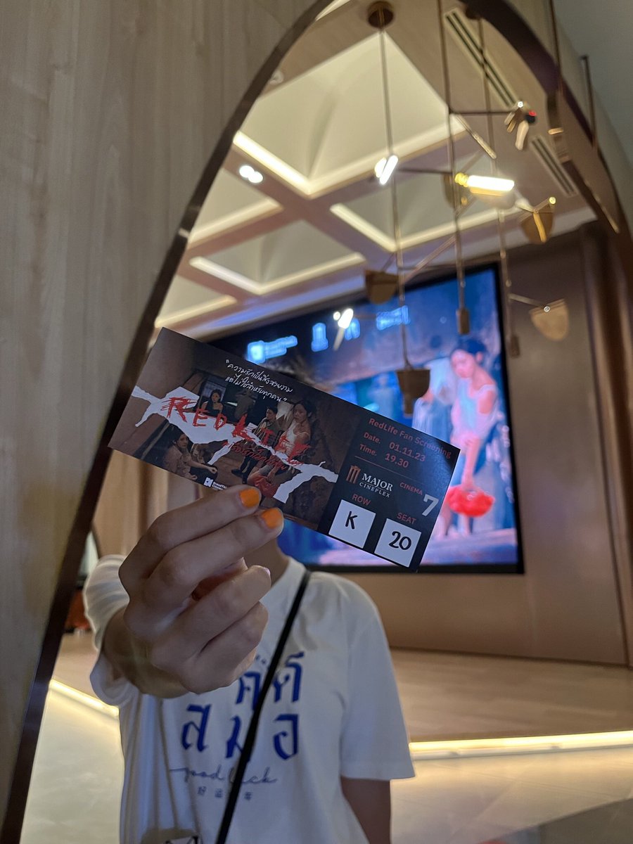 ffxfern's tweet photo. #เรดไลฟ์ เป็นหนังที่ทำให้อึ้งและว้าวแถบทุกฉาก นักแสดงแต่ละคนเล่นเข้าถึงคาแรคเตอร์มาก เล่นดีจนอยากปรบมือให้เลยอ่ะ เอาจริงไม่เคยคิดว่าจะมีใครเอาเรื่องแบบนี้มาทำเป็นหนัง แล้วนักแสดงไปถ่ายสถานที่จริงอีก ยิ่งทำให้อินกว่าเดิม ชอบเรื่องราวที่มีการถูกรักและการถูกทิ้ง มันเรียลนี่แหละชีวิตจริง เป็นหนังดาร์กที่ชอบของปีนี้เลย👏🏻👍🏻 
#redlife #หนังไทย #แนะนําหนัง #movietwit #หนังดีแนะนํา