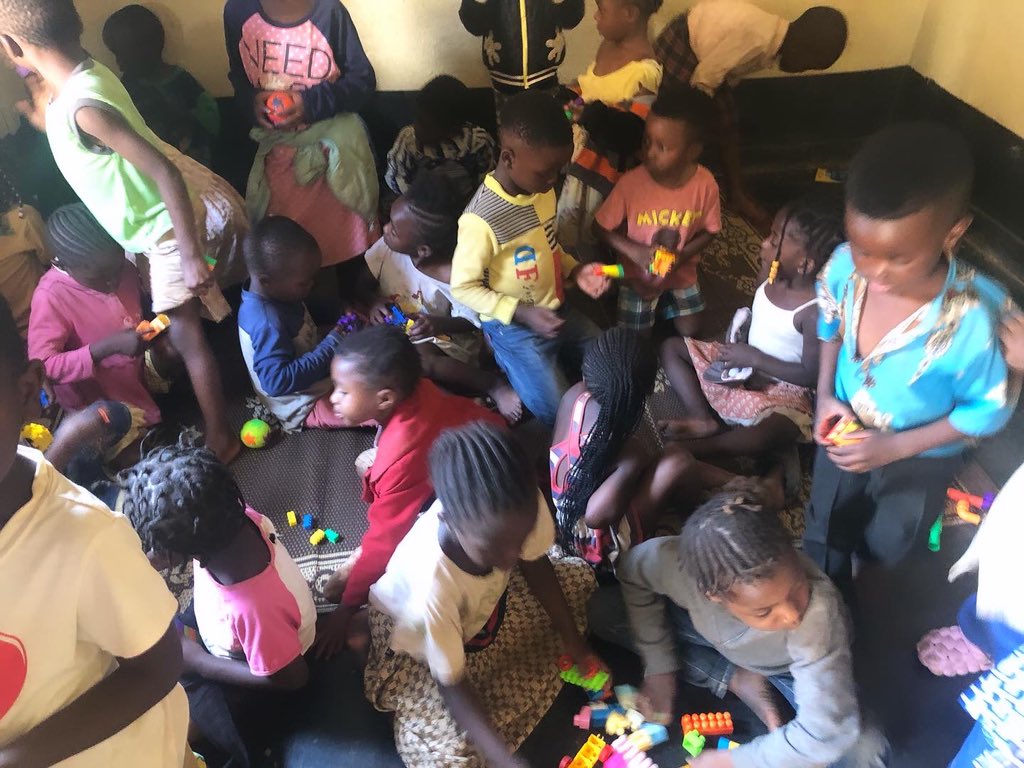 Agapaofoundatio's tweet photo. @unhcrmalawi @EUinMalawi It's truly inspiring to see the power of education and hands-on activities shaping the future generation.
#DzalekaRefugeeCamp
#ChildrenRight
@MickelleHughes 
@planinternatio2 
@DNloveplays https://t.co/0Z6c76UII0