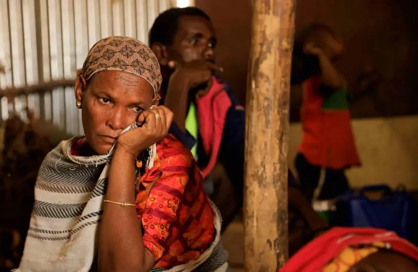 hrw's tweet photo. Ethiopia: Atrocities Mar Ceasefire Anniversary https://t.co/eg6P9fz3b7 https://t.co/lEqZItGuZb