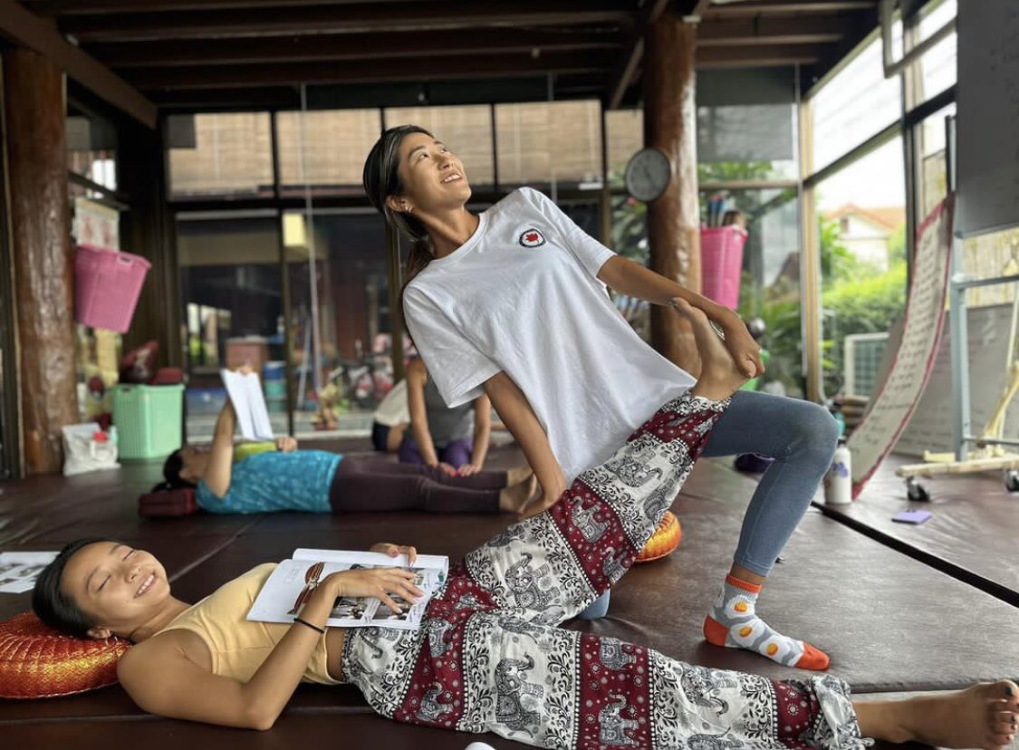 _kamerisa_'s tweet photo. チェンマイのTTC SPA SCHOOLにて、タイ古式マッサージ師(Level 1-4)の資格を習得しました🇹🇭🧘‍♀️

叶えたいことに一歩前進💪💪 https://t.co/5hyGjSUxpa