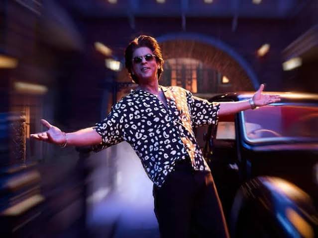 petite_pri's tweet photo. Happy Bday 2 this iconic guy who brings joy into our lives and is a symbol of love and kindness.His iconic pose every time feels like a warm hug towards his loving audience. Thank you for all the smiles and love you give us. There is no one like you 💞  @iamsrk
#HappyBirthdaySRK https://t.co/QeLG5RywZ2