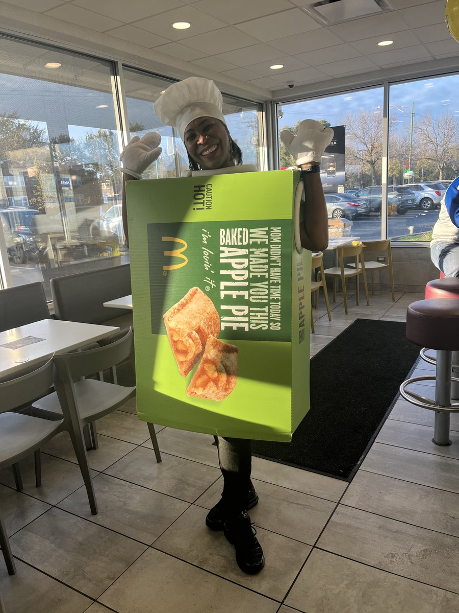 ellisonlions's tweet photo. Had a fantastic time at McTeacher's Night! Thanks to everyone who came out to support our school. Big shoutout to @McDonalds for their incredible partnership and help. Donations are still welcome to continue enhancing our students' education. Together, we can make a difference! https://t.co/ioSj1eYklJ