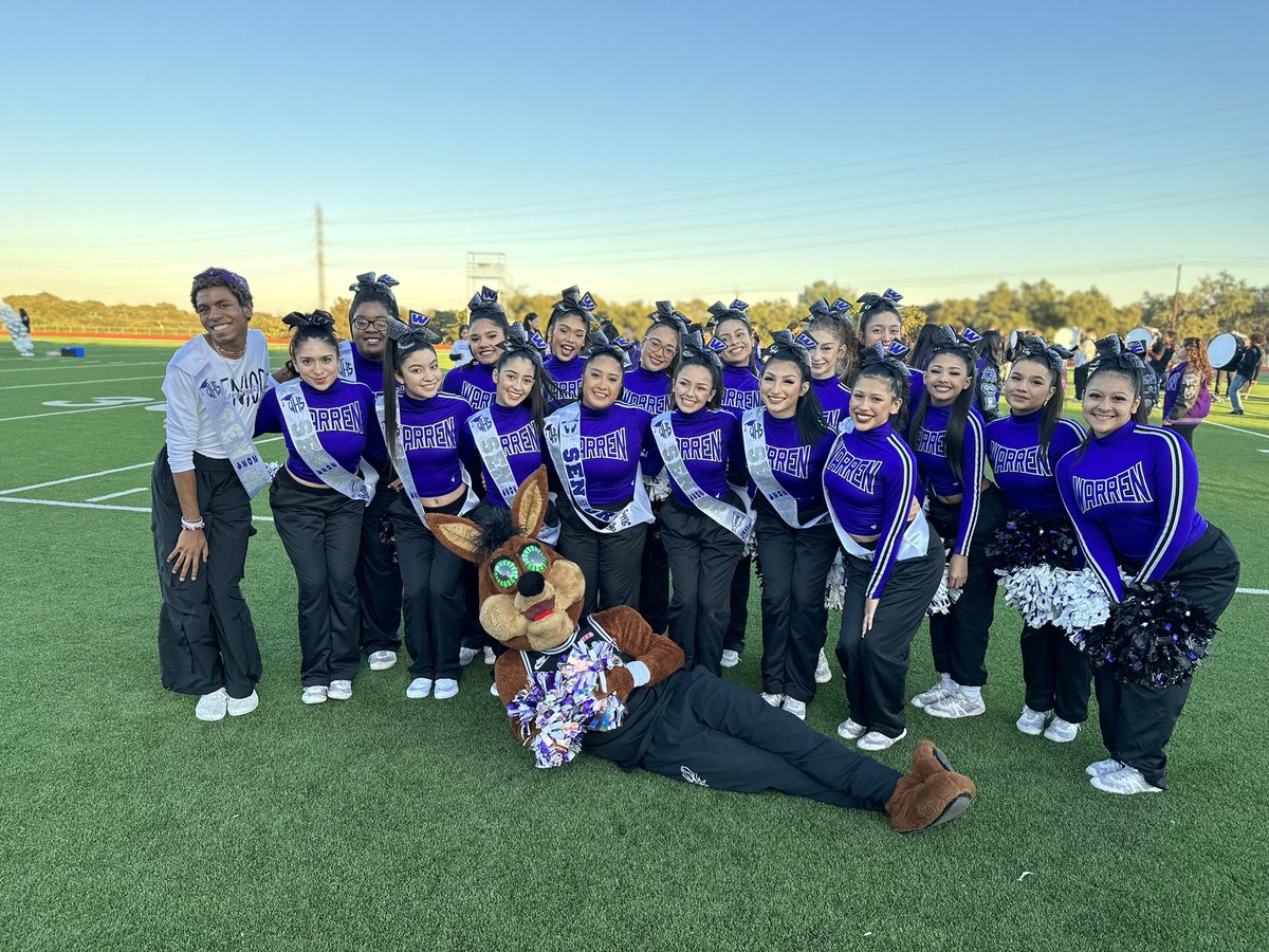 Great evening recognizing some of our seniors. We look forward to recognizing more at our Friday football game. <a href="/NISDCCA/">CCA High School</a> even had a special guest <a href="/SpursCoyote/">Coyote</a> <a href="/melg2005/">Melissa Hurst</a> thank you <a href="/A1SportsCenter/">A1 Sports Center</a>