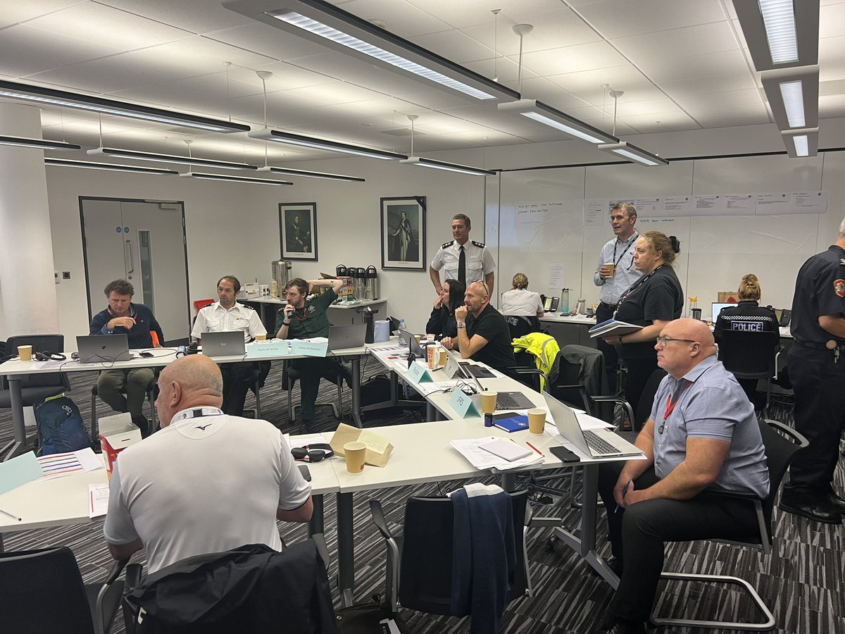 The Situation Room is now in full operation at SOJP HQ managing the multiagency response to the effects of Storm Ciarán. As Islanders would expect a fantastic effort by all agencies, government departments and Honorary Police colleagues. All working through the night.
