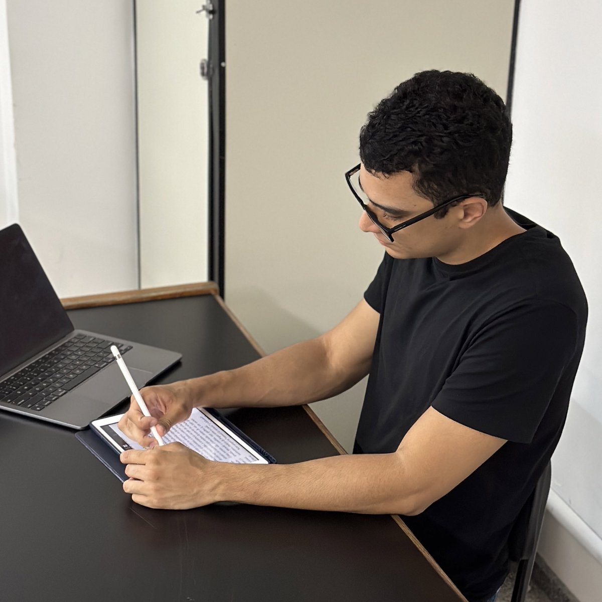 studyaugusto's tweet image. LISTA DE CONECTIVOS PARA USAR NA REDAÇÃO DO ENEM 2023